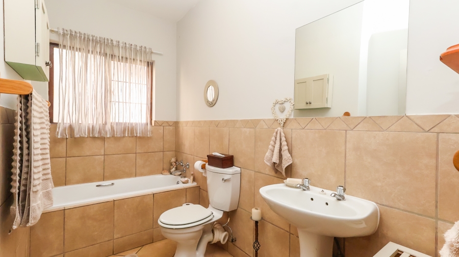 3 Bedroom Property for Sale in The Coves North West